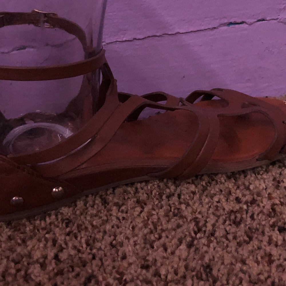 Thin leather sandals